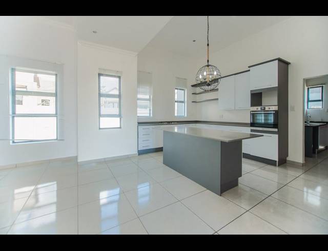 3 BEDROOM PROPERTY TO RENT IN COPPERLEAF ESTATE